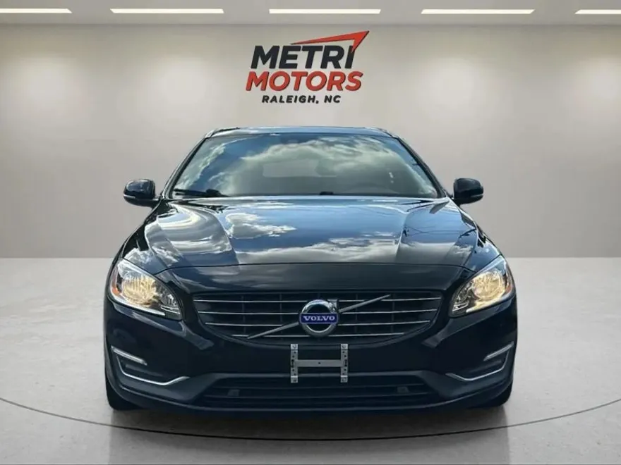 2015 Volvo V60 T5 Premier photo 1