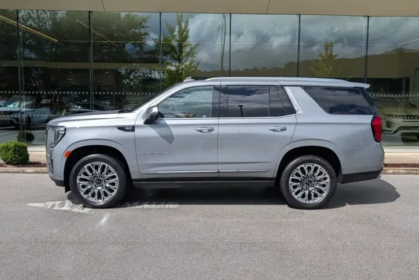 2024 Gmc Yukon Denali Ultimate photo 1