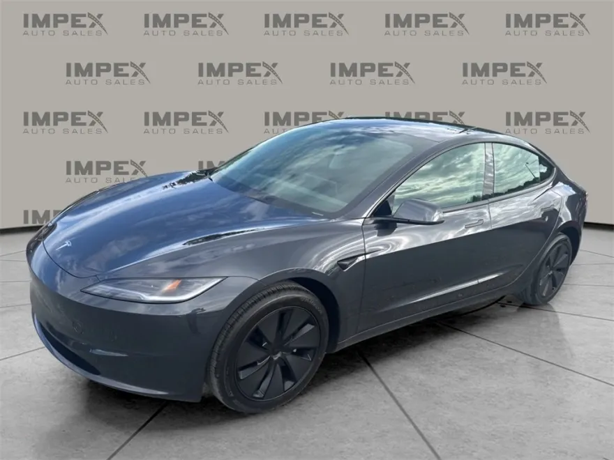 2025 Tesla Model 3 Long Range photo 1
