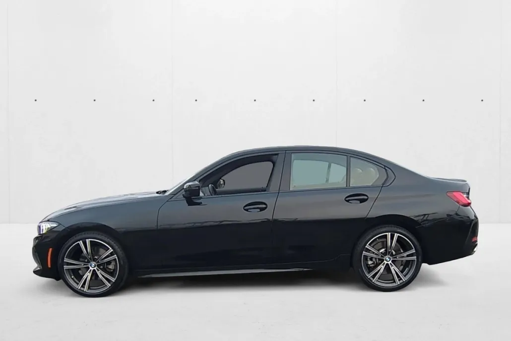 2023 Bmw 330i photo 1