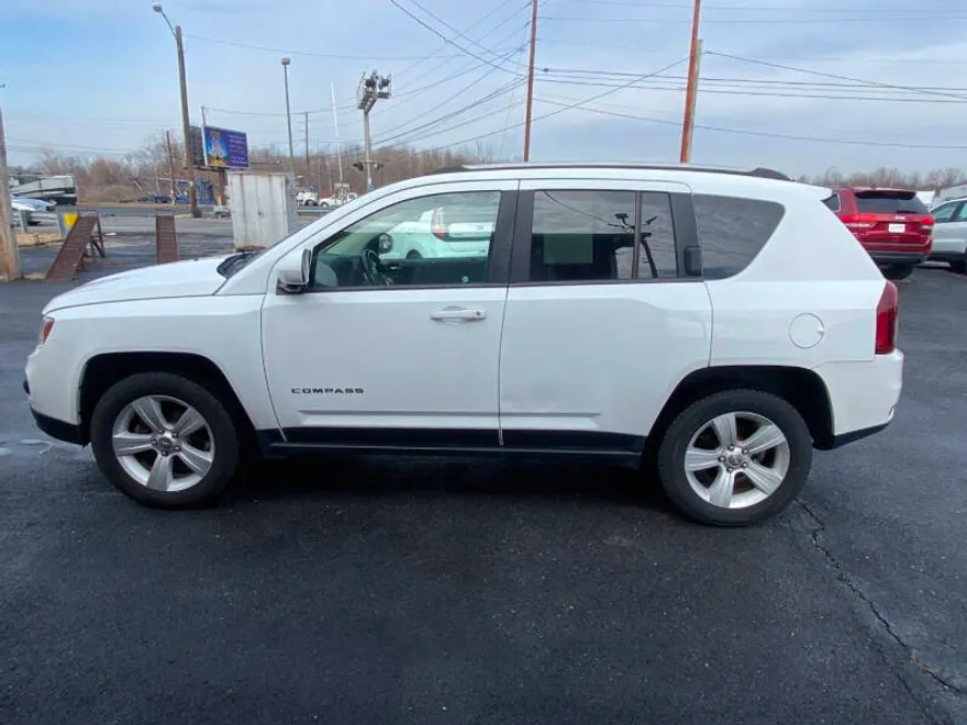 2017 Jeep Compass Latitude photo 1