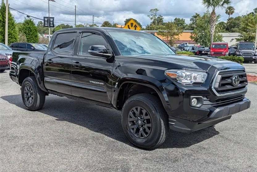 2023 Toyota Tacoma SR5 photo 1