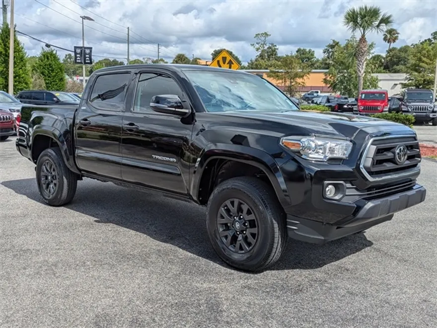2023 Toyota Tacoma SR5 photo 1