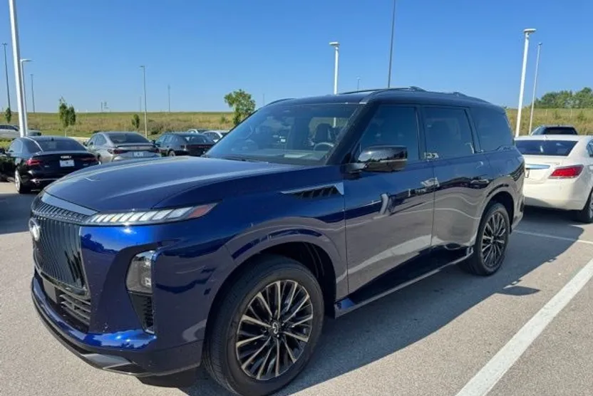 2025 Infiniti QX80 photo 1