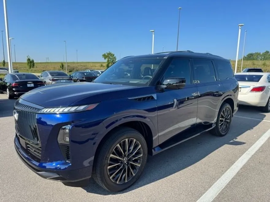 2025 Infiniti QX80 photo 1