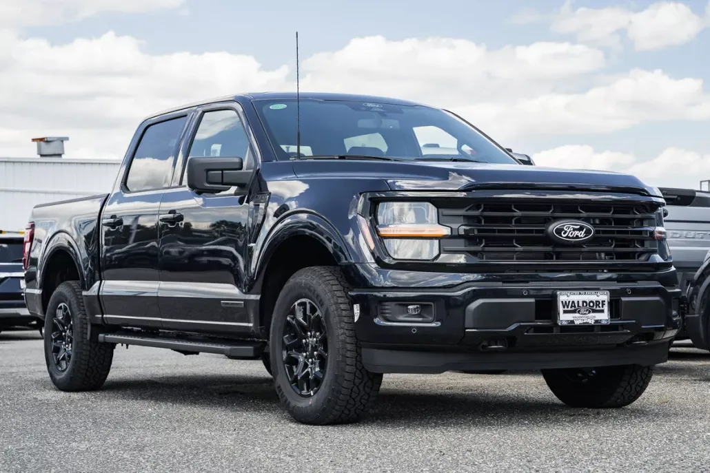 2025 Ford F-150 XLT photo 1