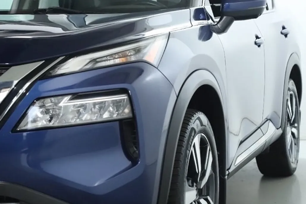 2022 Nissan Rogue SL photo 1