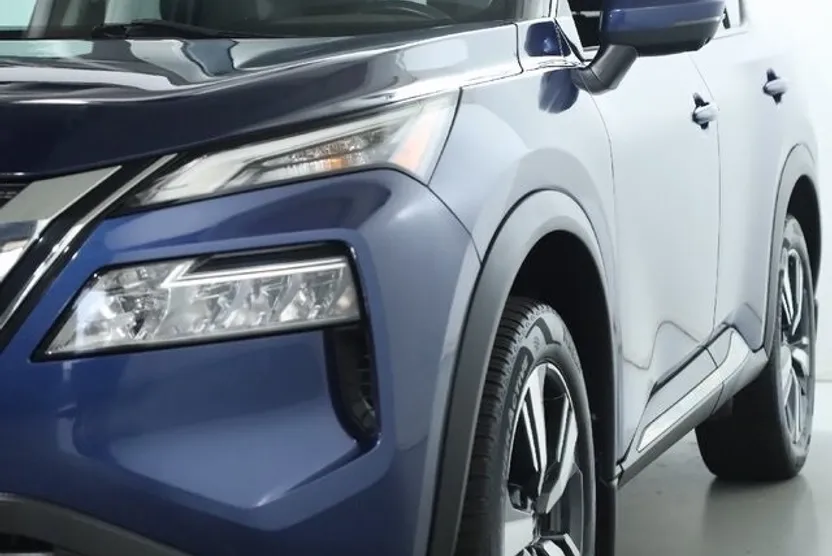 2022 Nissan Rogue SL photo 1