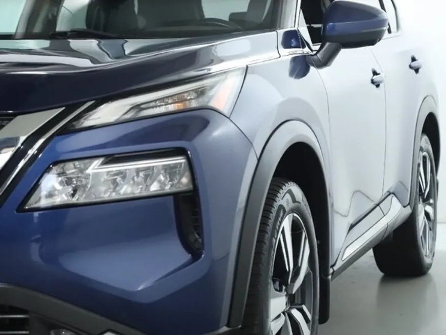 2022 Nissan Rogue SL photo 1
