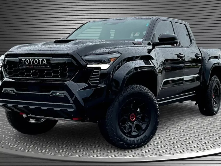 2025 Toyota Tacoma TRD Pro 4x4 photo 1