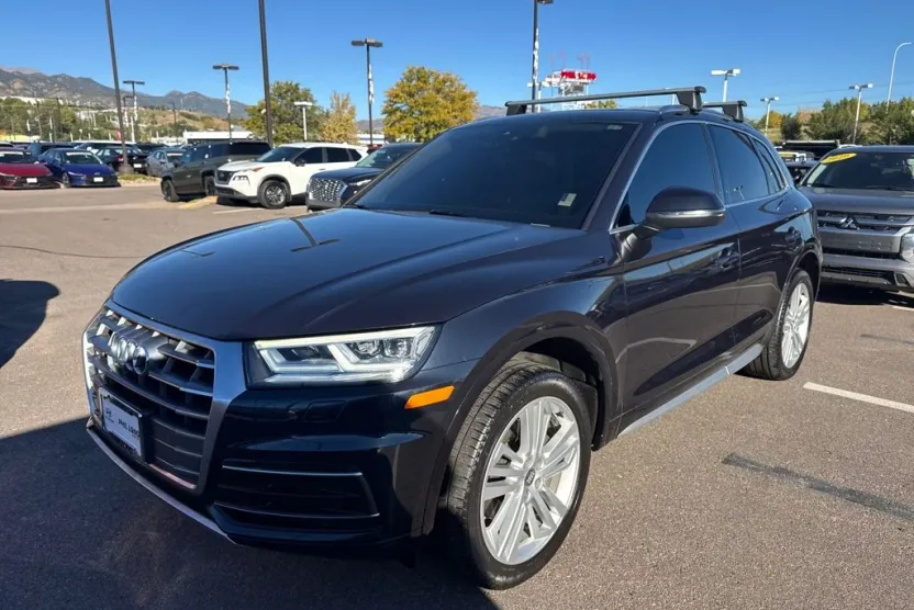 2020 Audi Q5 45 Premium Plus photo 1