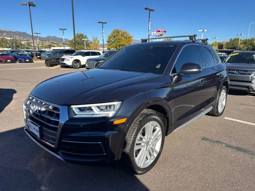 2020 Audi Q5 45 Premium Plus photo 1