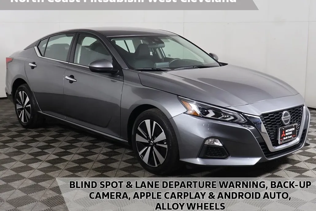 2022 Nissan Altima 2.5 SV photo 1