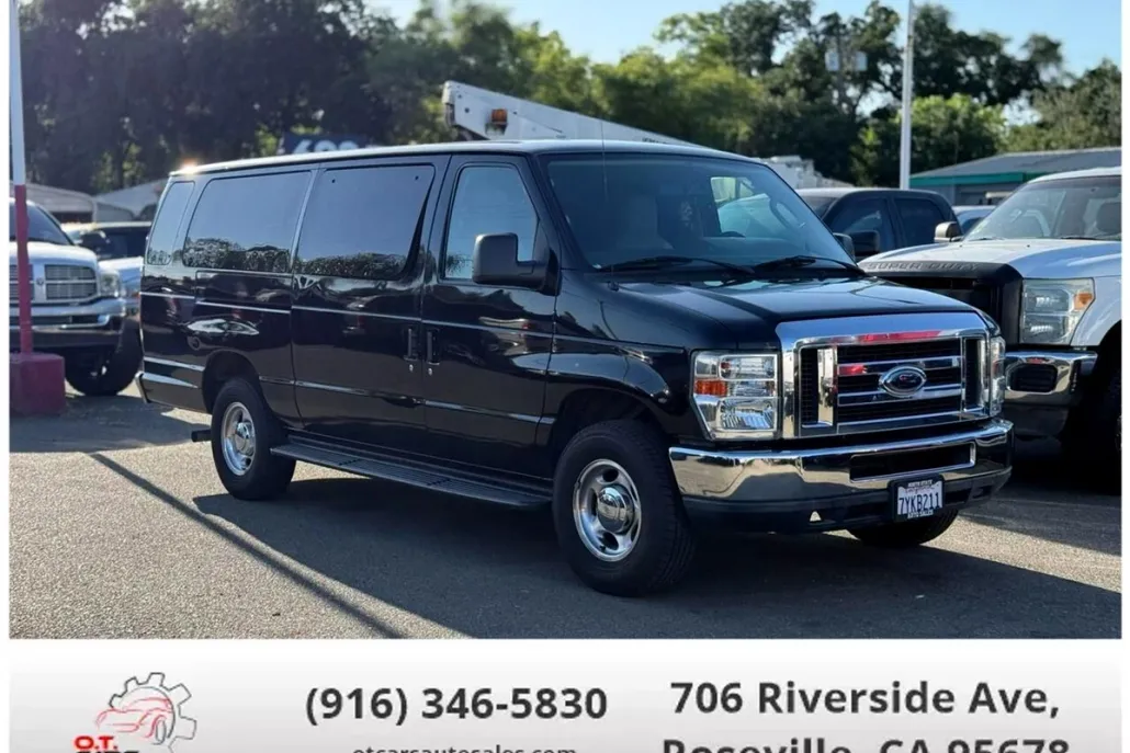 2013 Ford E-350 photo 1