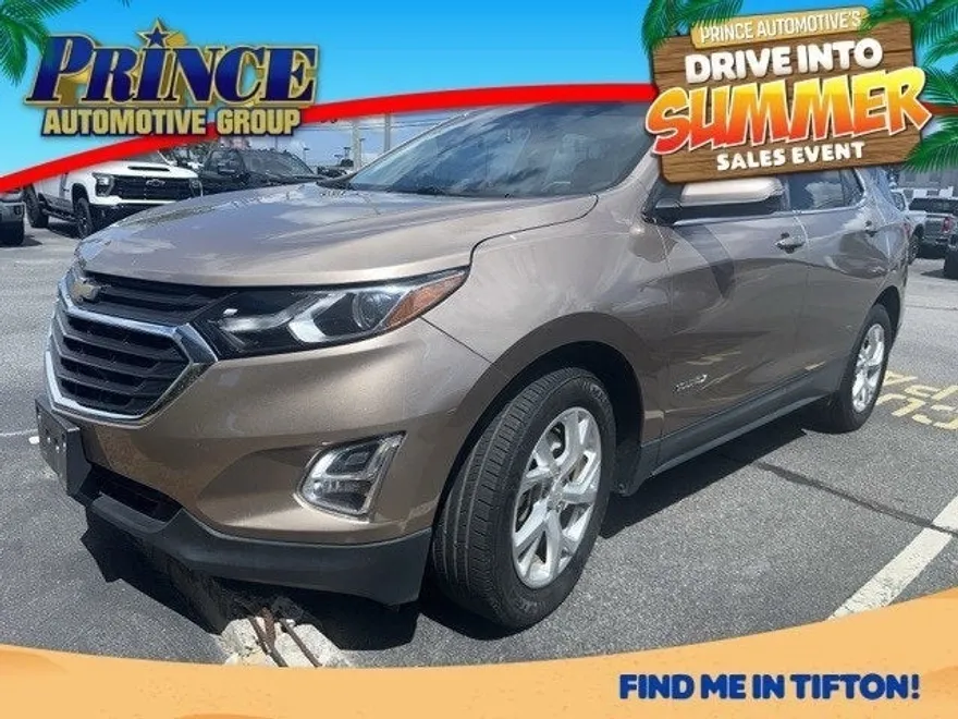 2018 Chevrolet Equinox LT photo 1