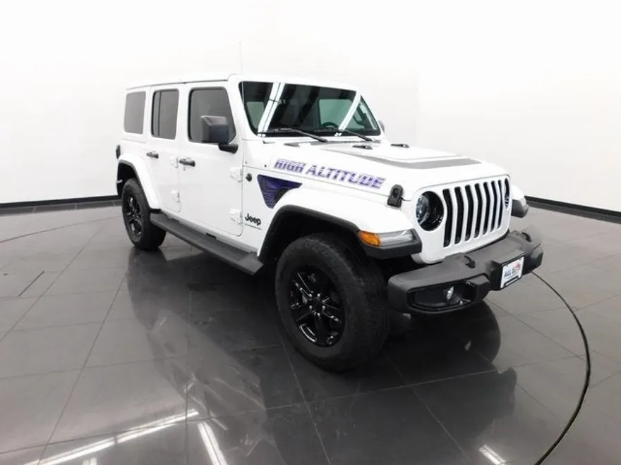 2023 Jeep Wrangler Altitude photo 1
