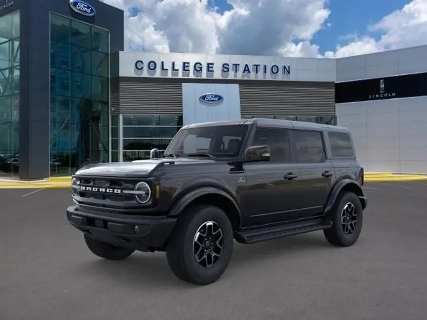 2025 Ford Bronco Outer Banks photo 1