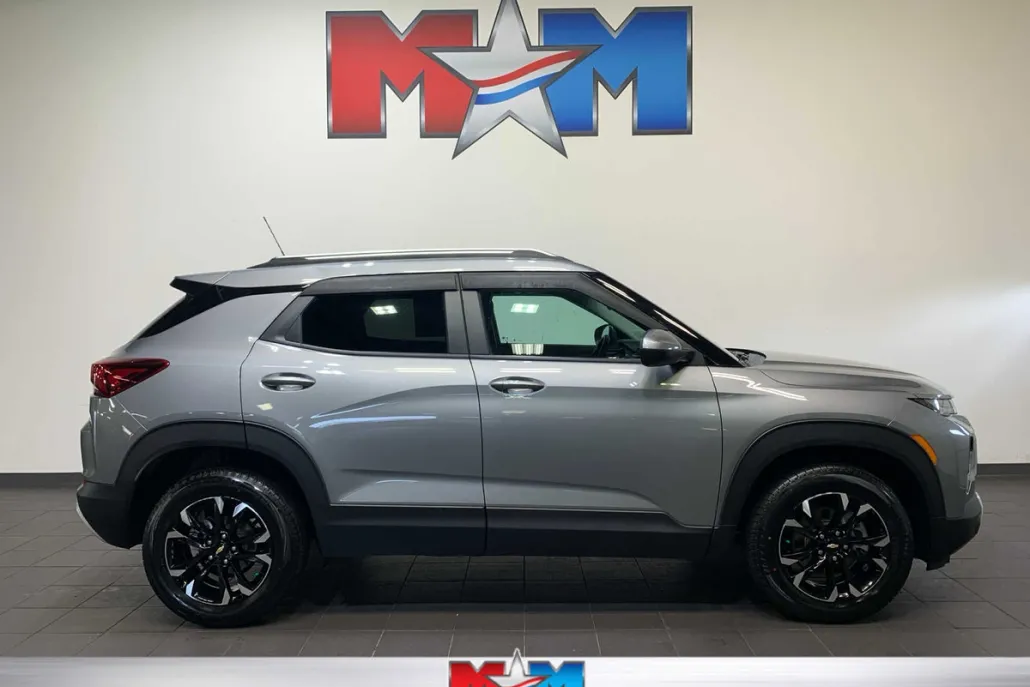 2023 Chevrolet Trailblazer LT photo 1