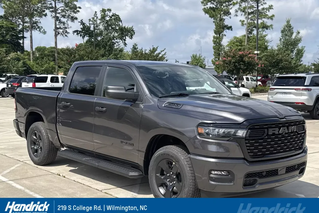 2025 Ram 1500 Tradesman photo 1