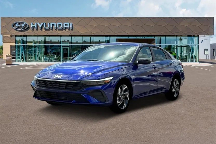 2025 Hyundai Elantra SEL Sport photo 1
