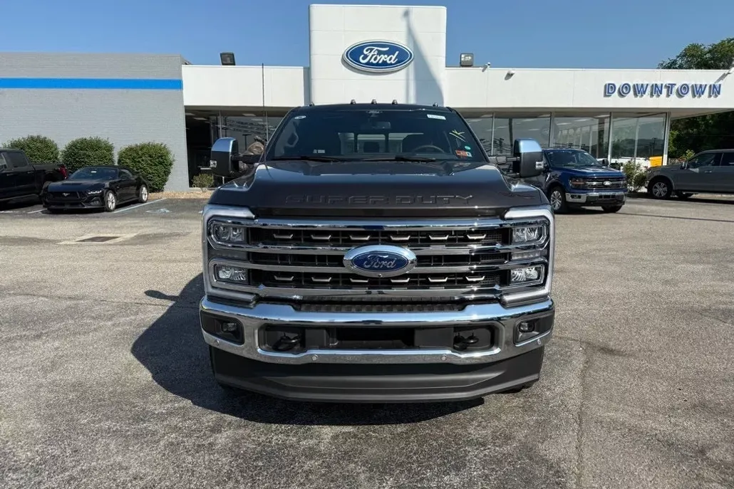 2025 Ford F-350 photo 1