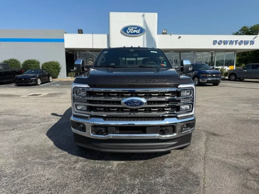 2025 Ford F-350 photo 1
