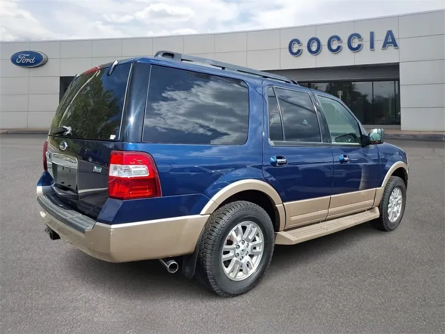 2012 Ford Expedition XLT photo 1