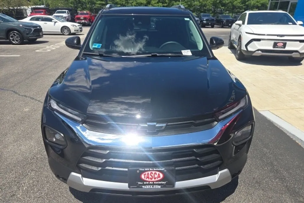 2023 Chevrolet Trailblazer LT photo 1