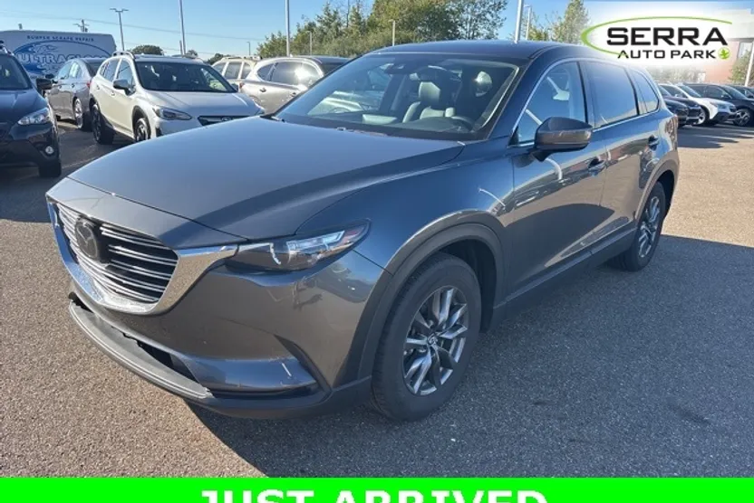 2023 Mazda CX-9 Touring photo 1