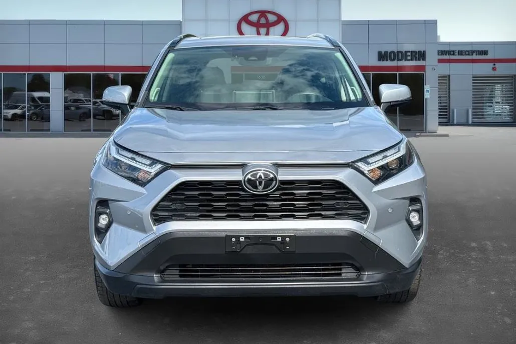 2022 Toyota RAV4 XLE Premium photo 1