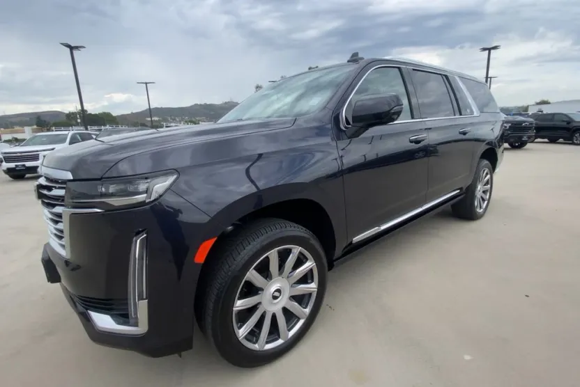2022 Cadillac Escalade ESV Premium Luxury Platinum photo 1
