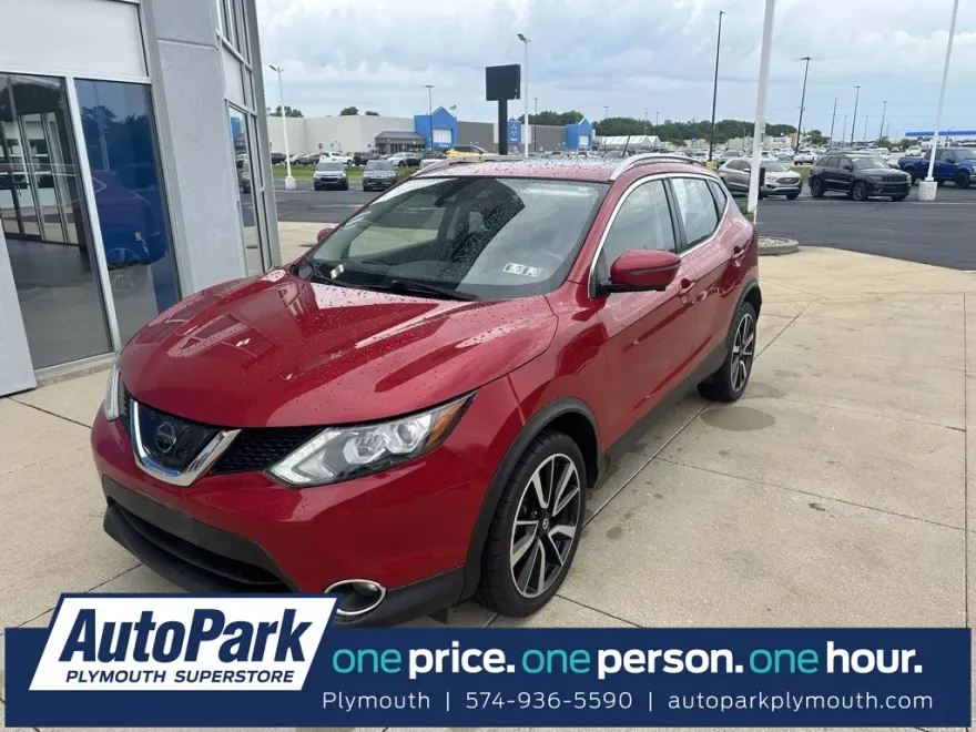 2017 Nissan Rogue Sport SL photo 1