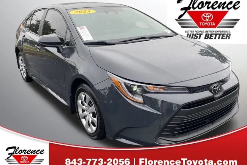 2025 Toyota Corolla LE photo 1