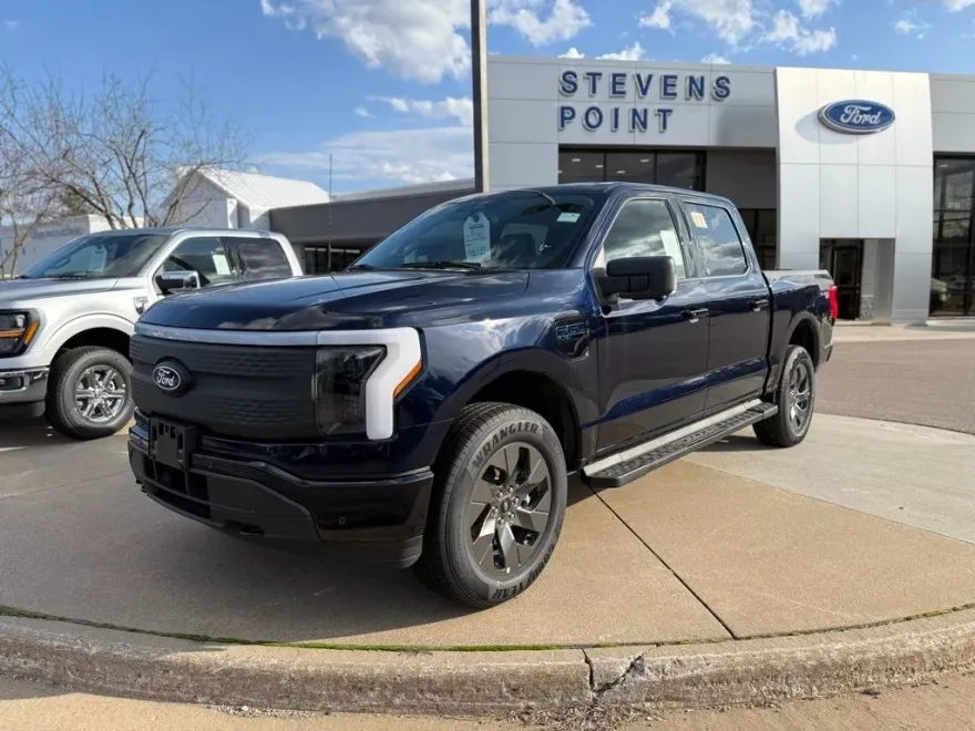 2025 Ford F-150 Lightning photo 1