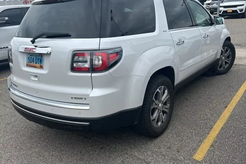 2016 Gmc Acadia SLT photo 1