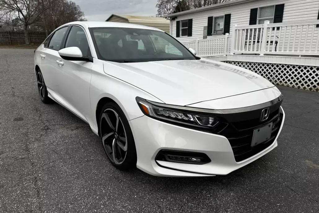 2019 Honda Accord Sport 1.5T photo 1