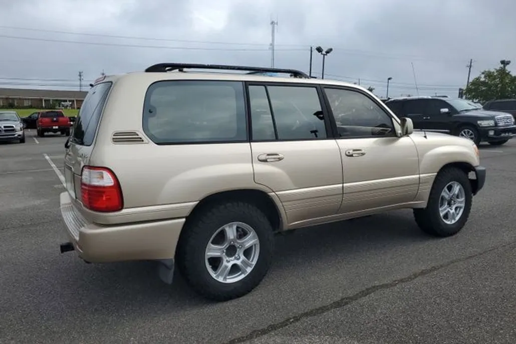 2000 Lexus LX 470 photo 1