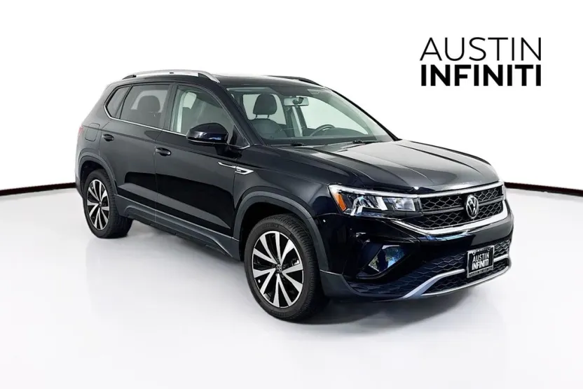 2022 Volkswagen Taos SE photo 1