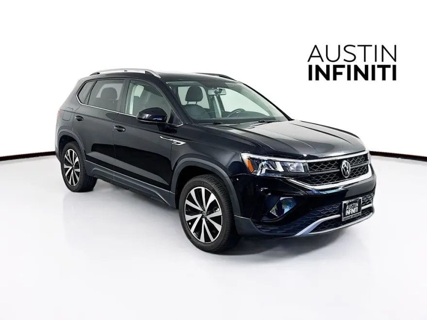 2022 Volkswagen Taos SE photo 1