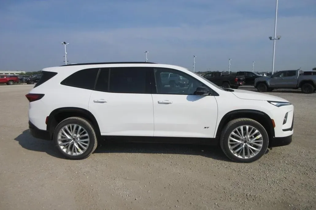 2026 Buick Enclave Sport Touring photo 1