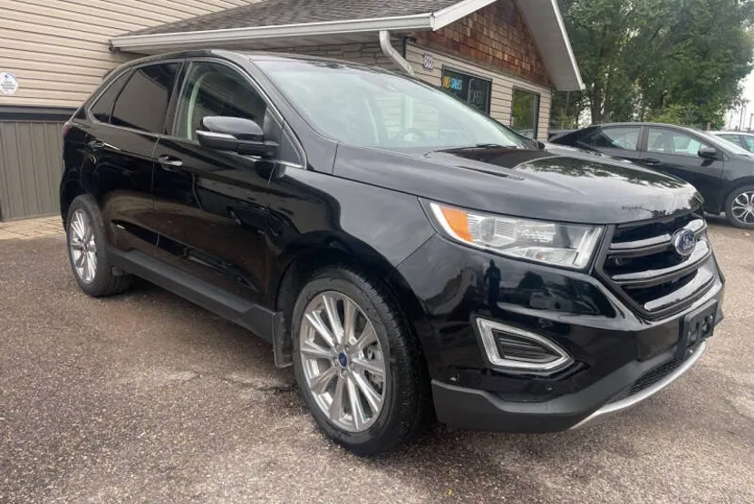 2018 Ford Edge Titanium photo 1