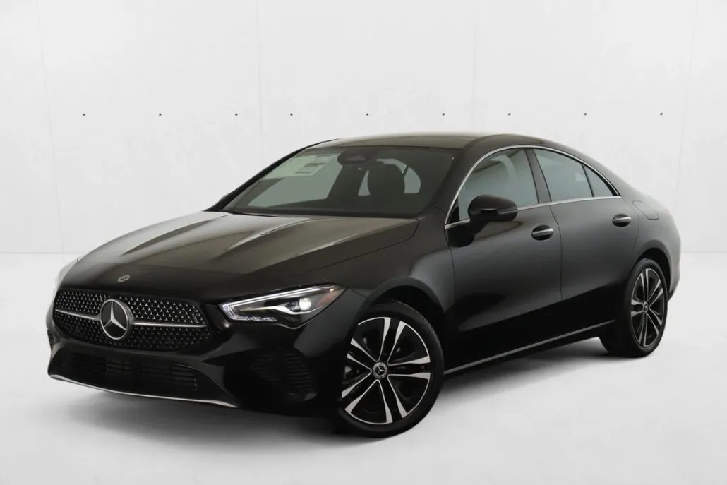2025 Mercedes Benz CLA 250 4MATIC photo 1