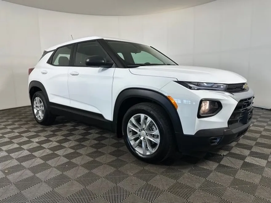 2021 Chevrolet Trailblazer LS photo 1