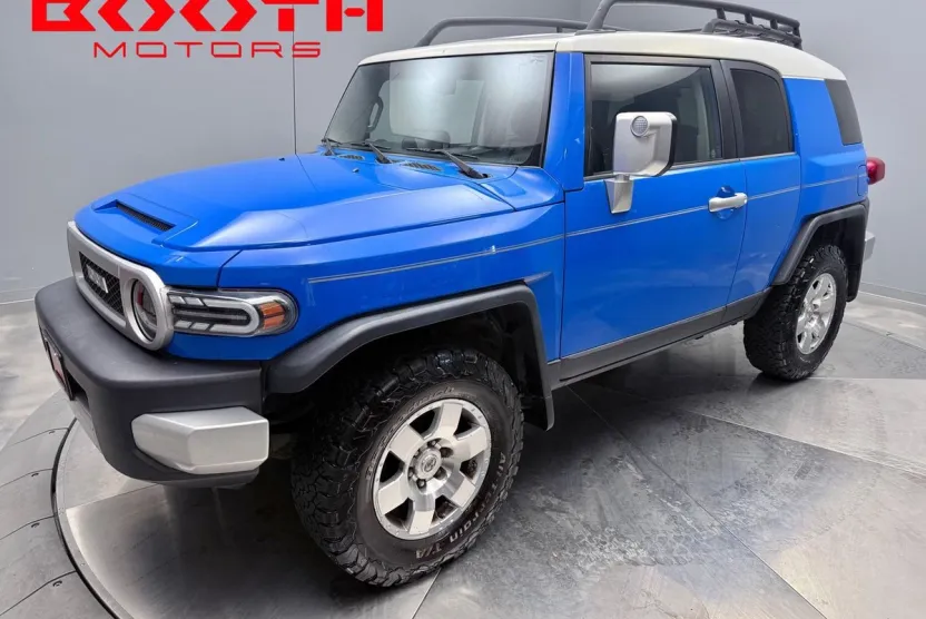 2008 Toyota FJ Cruiser Base photo 1