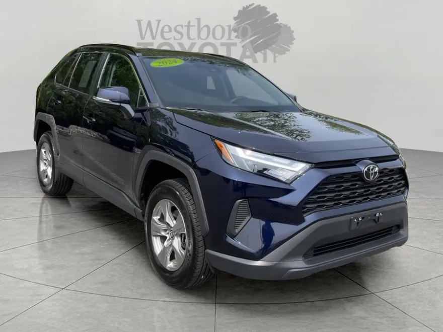 2024 Toyota RAV4 XLE photo 1