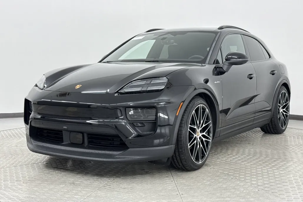2024 Porsche Macan Electric 4 photo 1