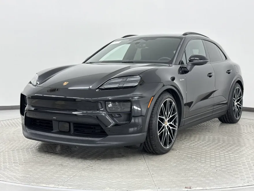 2024 Porsche Macan Electric 4 photo 1