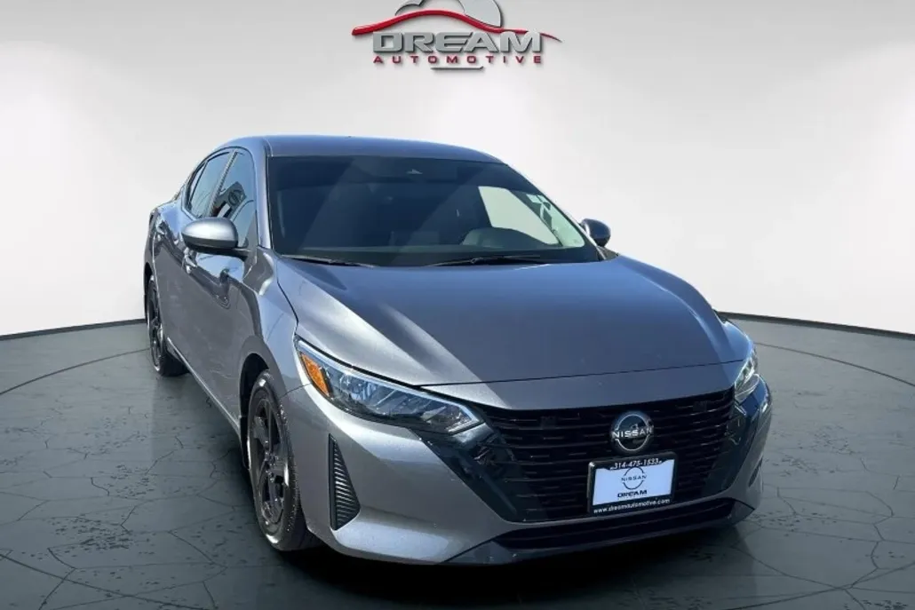 2024 Nissan Sentra SV photo 1