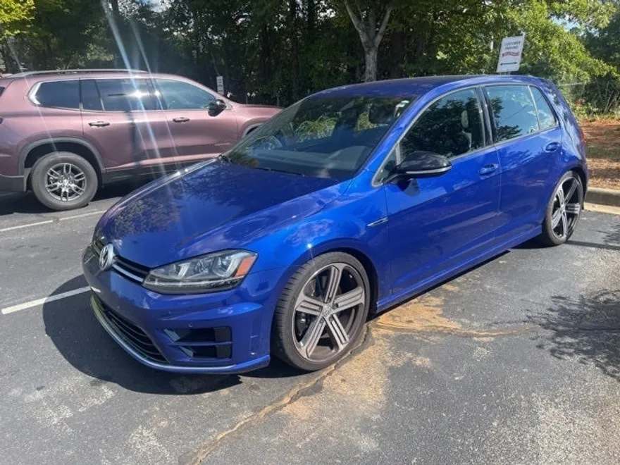 2016 Volkswagen Golf R Base 4Motion photo 1