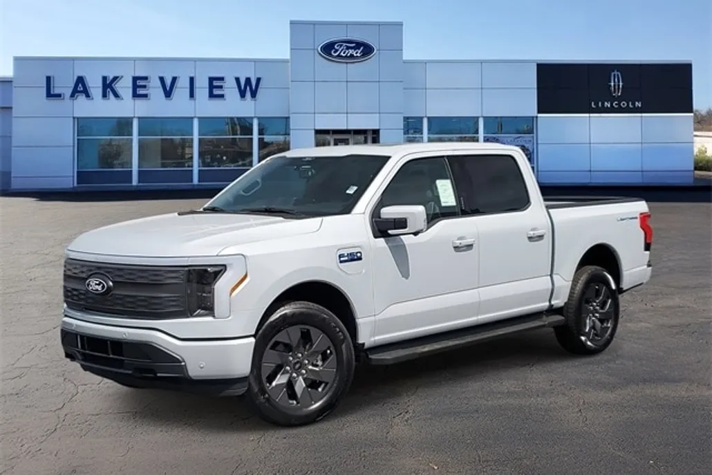 2025 Ford F-150 Lightning Lariat photo 1